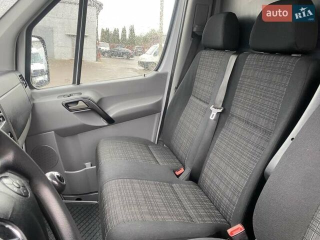 Белый Мерседес Sprinter, объемом двигателя 2.1 л и пробегом 255 тыс. км за 17500 $, фото 10 на Automoto.ua