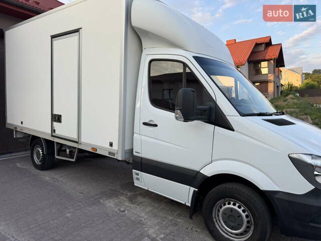 Белый Мерседес Sprinter, объемом двигателя 2.14 л и пробегом 331 тыс. км за 21500 $, фото 4 на Automoto.ua