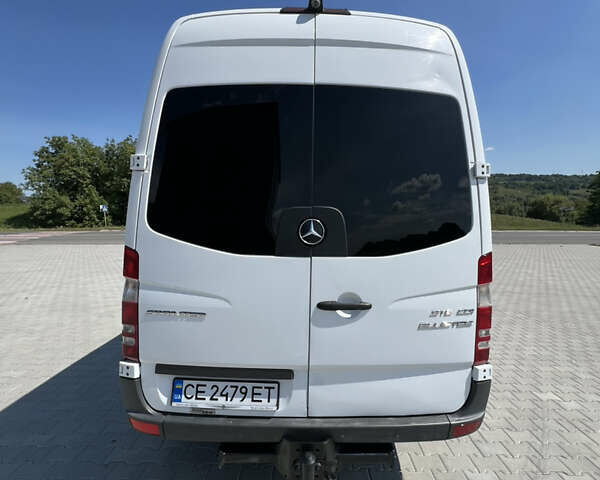 Белый Мерседес Sprinter, объемом двигателя 2.1 л и пробегом 506 тыс. км за 18999 $, фото 5 на Automoto.ua