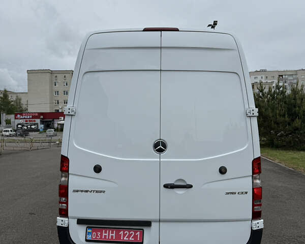 Белый Мерседес Sprinter, объемом двигателя 0 л и пробегом 287 тыс. км за 16350 $, фото 4 на Automoto.ua