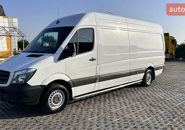 Белый Мерседес Sprinter, объемом двигателя 0 л и пробегом 287 тыс. км за 20850 $, фото 15 на Automoto.ua