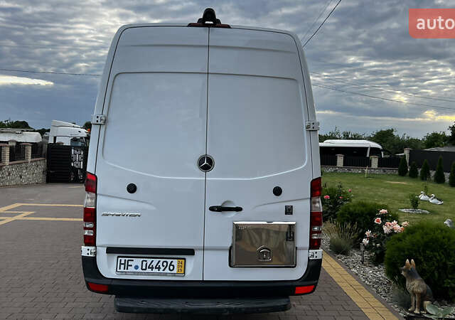 Белый Мерседес Sprinter, объемом двигателя 0 л и пробегом 408 тыс. км за 24000 $, фото 12 на Automoto.ua