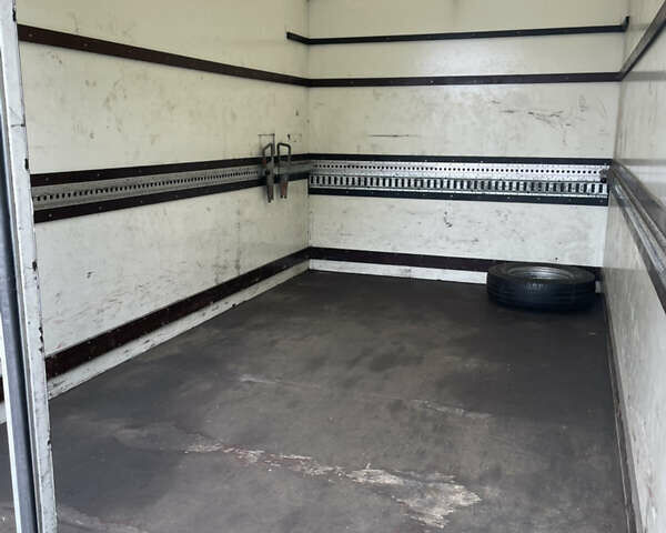 Белый Мерседес Sprinter, объемом двигателя 2.1 л и пробегом 361 тыс. км за 18500 $, фото 9 на Automoto.ua