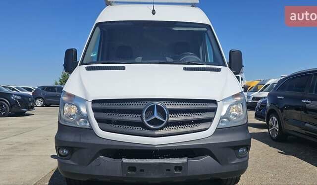 Белый Мерседес Sprinter, объемом двигателя 0 л и пробегом 262 тыс. км за 20500 $, фото 2 на Automoto.ua