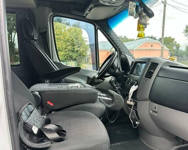 Білий Мерседес Sprinter, об'ємом двигуна 3 л та пробігом 110 тис. км за 32000 $, фото 3 на Automoto.ua