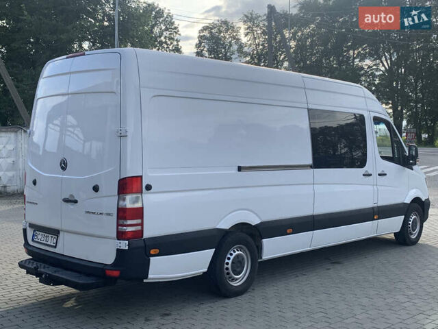 Белый Мерседес Sprinter, объемом двигателя 3 л и пробегом 307 тыс. км за 27990 $, фото 6 на Automoto.ua