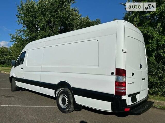 Белый Мерседес Sprinter, объемом двигателя 3 л и пробегом 73 тыс. км за 2900 $, фото 8 на Automoto.ua