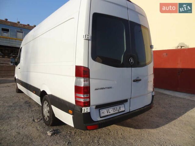 Белый Мерседес Sprinter, объемом двигателя 2.14 л и пробегом 223 тыс. км за 22900 $, фото 3 на Automoto.ua