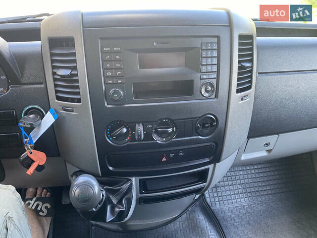 Білий Мерседес Sprinter, об'ємом двигуна 2.2 л та пробігом 296 тис. км за 22500 $, фото 28 на Automoto.ua