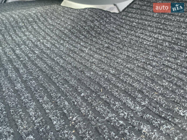 Белый Мерседес Sprinter, объемом двигателя 3 л и пробегом 310 тыс. км за 27990 $, фото 38 на Automoto.ua