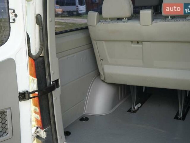 Білий Мерседес Sprinter, об'ємом двигуна 2.2 л та пробігом 320 тис. км за 19600 $, фото 16 на Automoto.ua