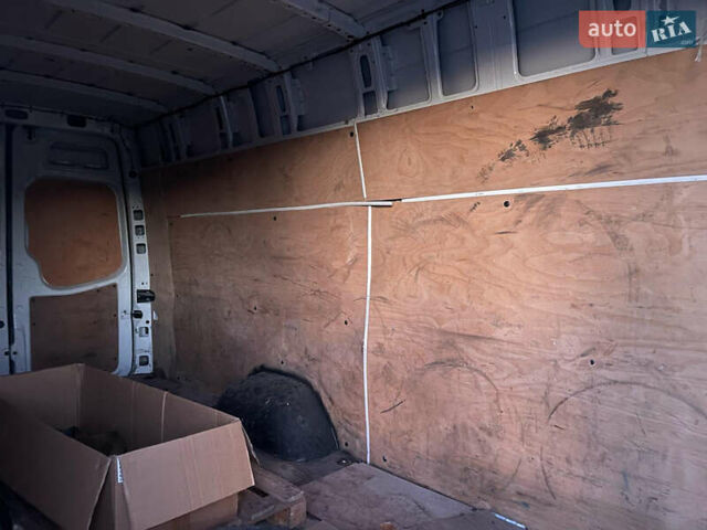 Белый Мерседес Sprinter, объемом двигателя 2.2 л и пробегом 600 тыс. км за 22500 $, фото 13 на Automoto.ua
