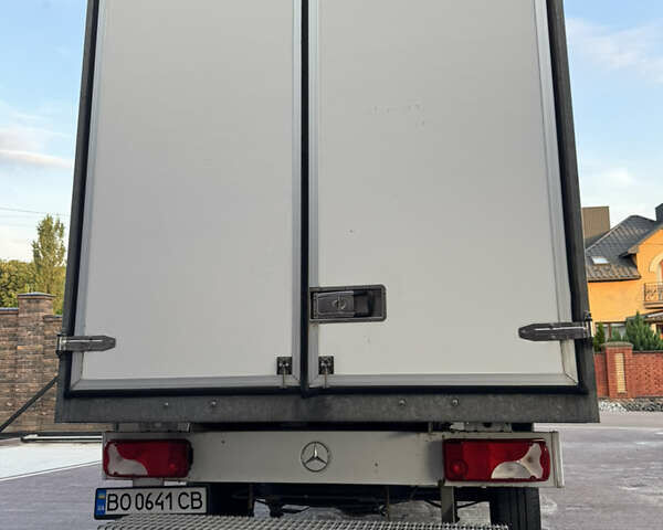 Белый Мерседес Sprinter, объемом двигателя 2.14 л и пробегом 331 тыс. км за 21500 $, фото 4 на Automoto.ua
