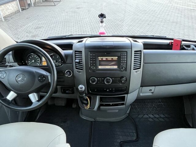 Білий Мерседес Sprinter, об'ємом двигуна 2.1 л та пробігом 320 тис. км за 25000 $, фото 14 на Automoto.ua