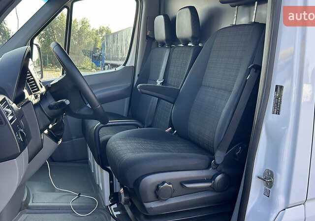 Белый Мерседес Sprinter, объемом двигателя 0 л и пробегом 287 тыс. км за 20850 $, фото 35 на Automoto.ua