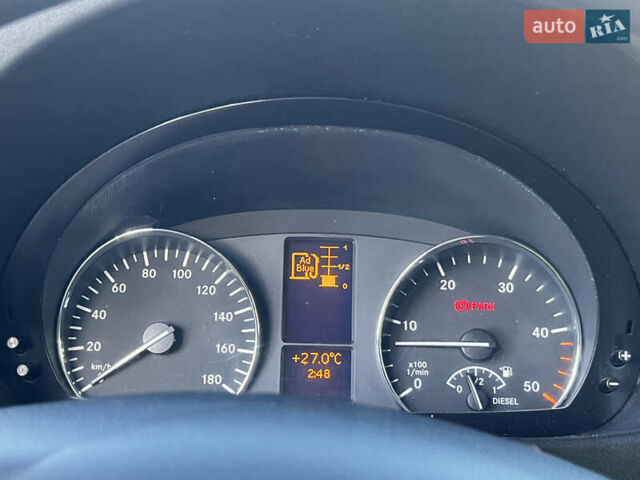 Белый Мерседес Sprinter, объемом двигателя 3 л и пробегом 313 тыс. км за 31000 $, фото 9 на Automoto.ua