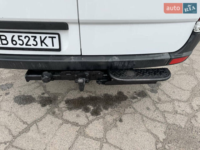 Белый Мерседес Sprinter, объемом двигателя 2.99 л и пробегом 357 тыс. км за 25500 $, фото 6 на Automoto.ua