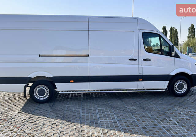 Белый Мерседес Sprinter, объемом двигателя 0 л и пробегом 287 тыс. км за 20850 $, фото 19 на Automoto.ua