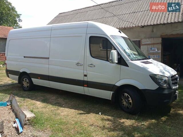 Белый Мерседес Sprinter, объемом двигателя 2.2 л и пробегом 308 тыс. км за 15500 $, фото 2 на Automoto.ua