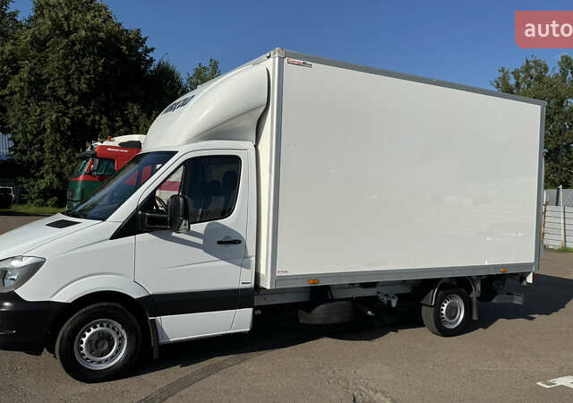 Белый Мерседес Sprinter, объемом двигателя 2.2 л и пробегом 275 тыс. км за 21900 $, фото 1 на Automoto.ua