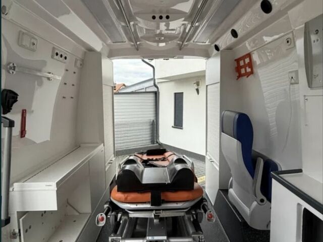 Белый Мерседес Sprinter, объемом двигателя 2.2 л и пробегом 333 тыс. км за 20374 $, фото 4 на Automoto.ua