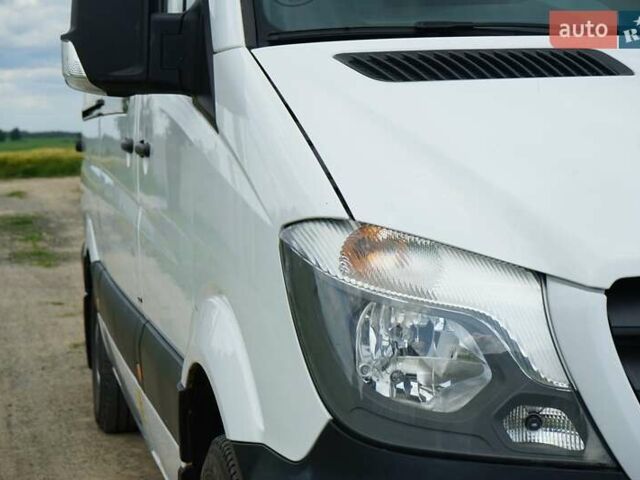 Білий Мерседес Sprinter, об'ємом двигуна 2.2 л та пробігом 320 тис. км за 19600 $, фото 5 на Automoto.ua