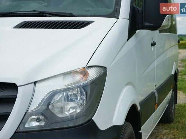 Білий Мерседес Sprinter, об'ємом двигуна 2.2 л та пробігом 320 тис. км за 19600 $, фото 3 на Automoto.ua
