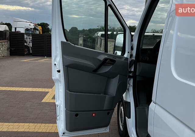 Белый Мерседес Sprinter, объемом двигателя 0 л и пробегом 408 тыс. км за 24000 $, фото 42 на Automoto.ua
