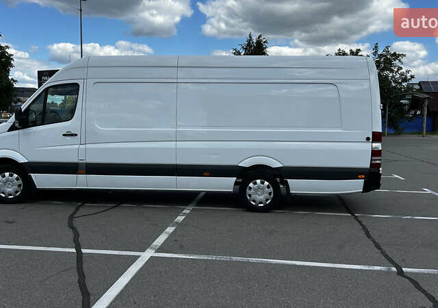Белый Мерседес Sprinter, объемом двигателя 2.2 л и пробегом 386 тыс. км за 22450 $, фото 9 на Automoto.ua