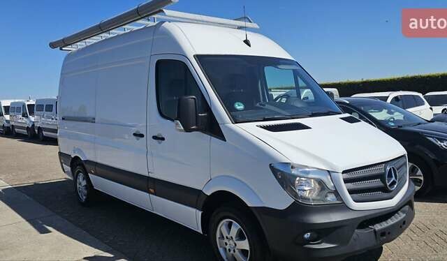 Белый Мерседес Sprinter, объемом двигателя 0 л и пробегом 262 тыс. км за 20500 $, фото 5 на Automoto.ua