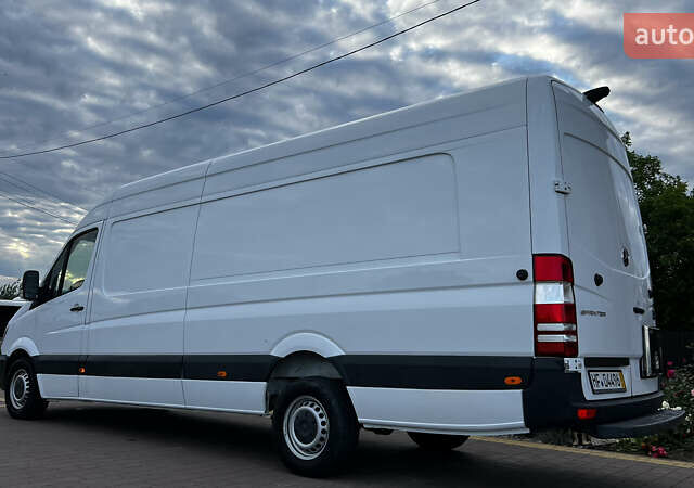 Белый Мерседес Sprinter, объемом двигателя 0 л и пробегом 408 тыс. км за 24000 $, фото 9 на Automoto.ua