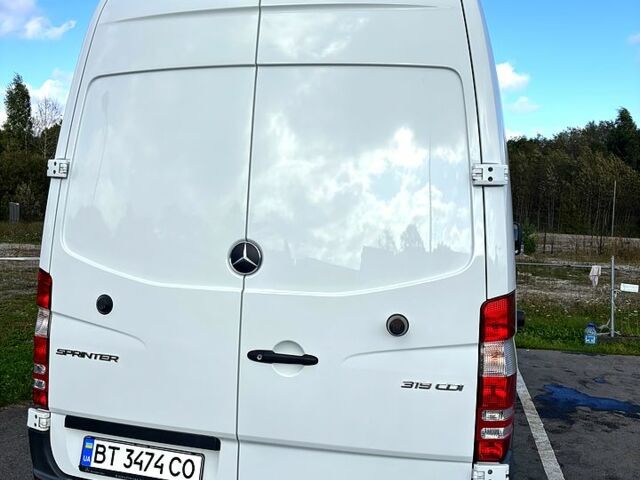 Белый Мерседес Sprinter, объемом двигателя 3 л и пробегом 217 тыс. км за 25000 $, фото 3 на Automoto.ua