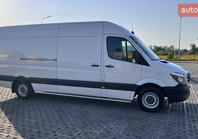 Белый Мерседес Sprinter, объемом двигателя 0 л и пробегом 287 тыс. км за 20850 $, фото 18 на Automoto.ua