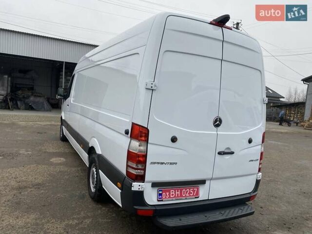 Белый Мерседес Sprinter, объемом двигателя 2.1 л и пробегом 255 тыс. км за 17500 $, фото 7 на Automoto.ua