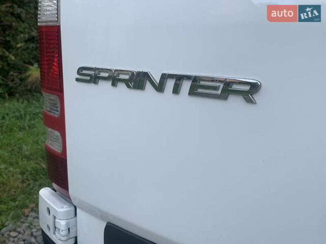 Белый Мерседес Sprinter, объемом двигателя 3 л и пробегом 310 тыс. км за 27990 $, фото 35 на Automoto.ua