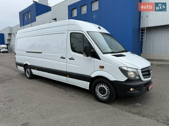 Белый Мерседес Sprinter, объемом двигателя 0 л и пробегом 287 тыс. км за 16350 $, фото 2 на Automoto.ua