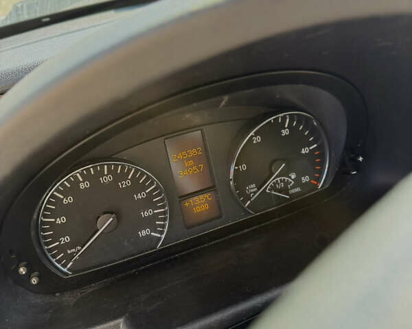 Белый Мерседес Sprinter, объемом двигателя 3 л и пробегом 245 тыс. км за 32000 $, фото 4 на Automoto.ua