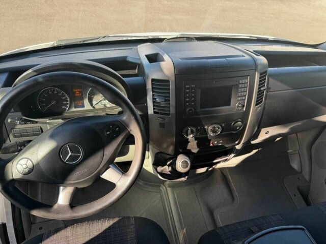 Білий Мерседес Sprinter, об'ємом двигуна 2.2 л та пробігом 316 тис. км за 14999 $, фото 18 на Automoto.ua