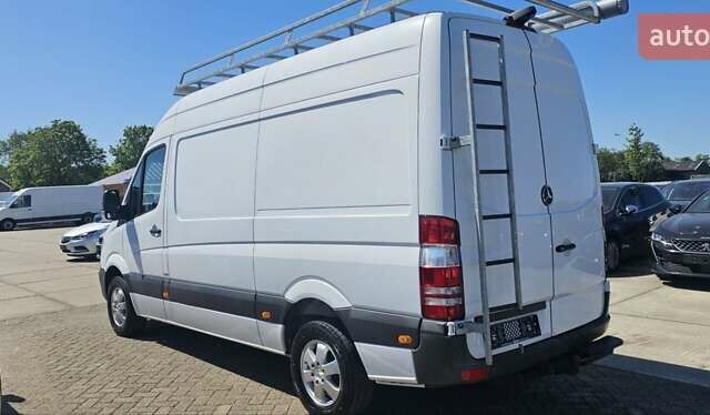Белый Мерседес Sprinter, объемом двигателя 0 л и пробегом 262 тыс. км за 20500 $, фото 3 на Automoto.ua