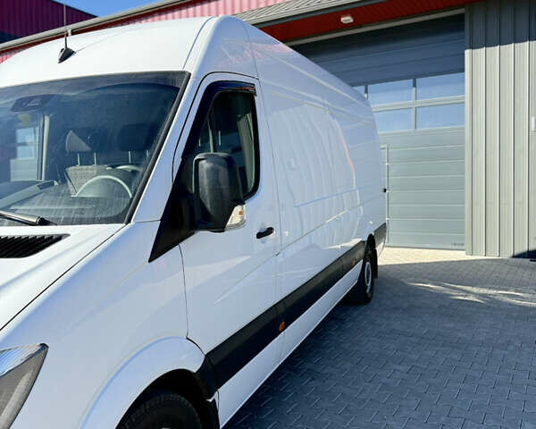 Белый Мерседес Sprinter, объемом двигателя 3 л и пробегом 245 тыс. км за 32000 $, фото 8 на Automoto.ua