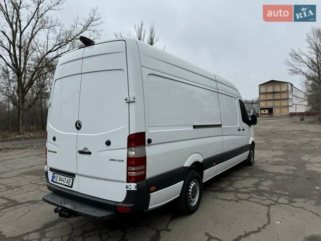Белый Мерседес Sprinter, объемом двигателя 2.14 л и пробегом 420 тыс. км за 17800 $, фото 3 на Automoto.ua