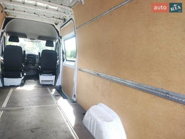 Білий Мерседес Sprinter, об'ємом двигуна 0 л та пробігом 326 тис. км за 13800 $, фото 4 на Automoto.ua