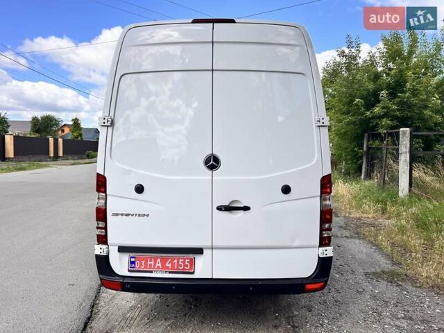 Белый Мерседес Sprinter, объемом двигателя 2.2 л и пробегом 385 тыс. км за 23638 $, фото 6 на Automoto.ua