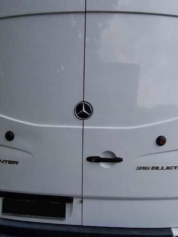 Белый Мерседес Sprinter, объемом двигателя 2.14 л и пробегом 460 тыс. км за 16900 $, фото 1 на Automoto.ua
