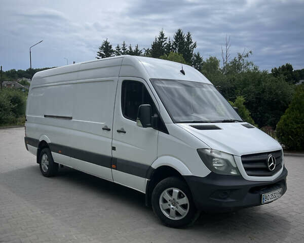 Белый Мерседес Sprinter, объемом двигателя 2.14 л и пробегом 500 тыс. км за 15555 $, фото 3 на Automoto.ua