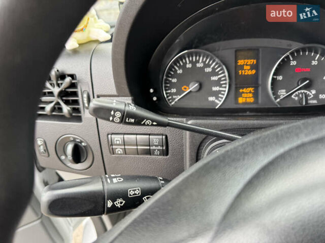 Белый Мерседес Sprinter, объемом двигателя 2.99 л и пробегом 357 тыс. км за 25500 $, фото 14 на Automoto.ua