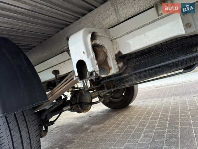 Белый Мерседес Sprinter, объемом двигателя 2.14 л и пробегом 331 тыс. км за 21500 $, фото 19 на Automoto.ua