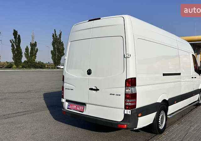 Белый Мерседес Sprinter, объемом двигателя 0 л и пробегом 287 тыс. км за 20850 $, фото 2 на Automoto.ua