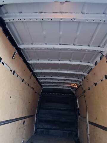 Белый Мерседес Sprinter, объемом двигателя 2.14 л и пробегом 460 тыс. км за 16900 $, фото 5 на Automoto.ua