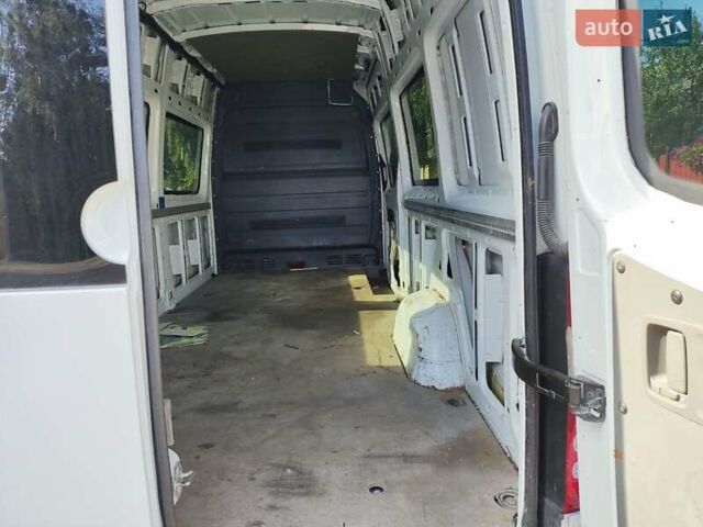 Белый Мерседес Sprinter, объемом двигателя 2.14 л и пробегом 450 тыс. км за 19000 $, фото 7 на Automoto.ua